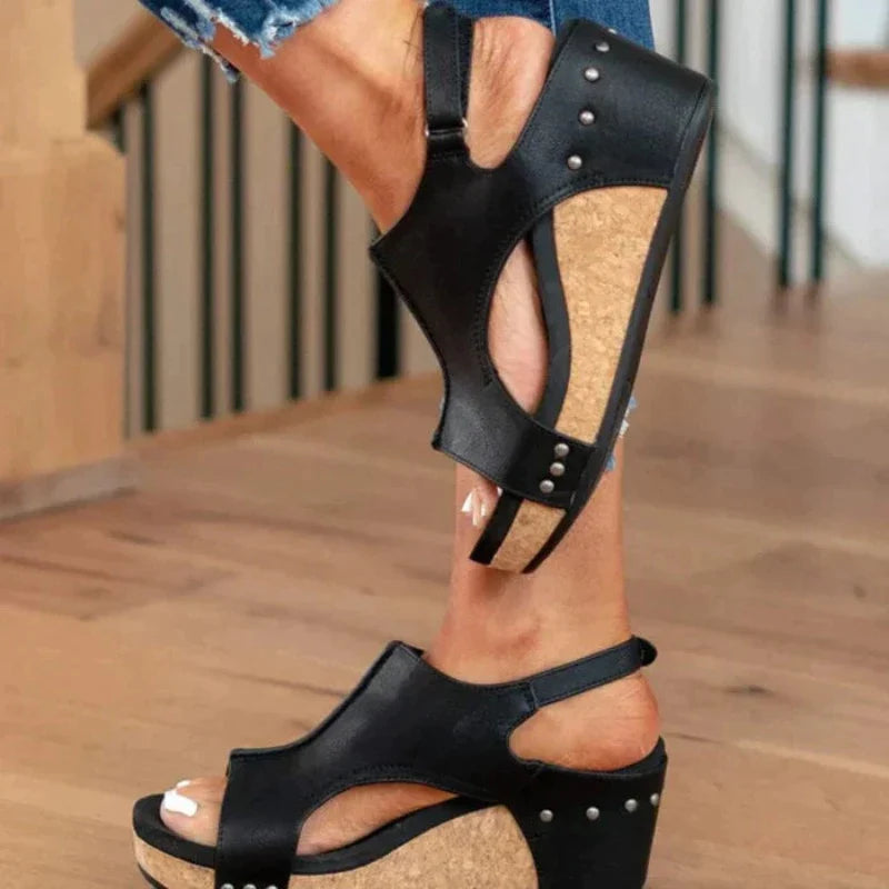Mandona™ -  Prachtig ontworpen sandalen met een middelhoge hak